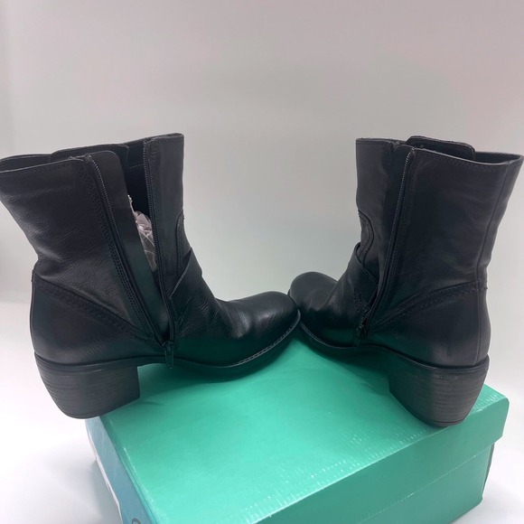 Clarks Mascarpone Cafe Black Leather Moto Ankle Boots 32693 Women 7.5 M - Picture 8 of 10